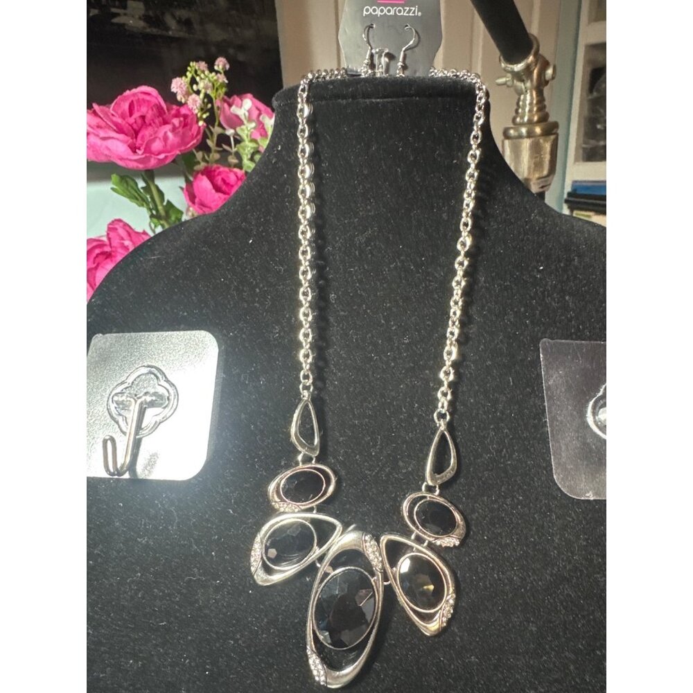 Paparazzi Silver & Black Faceted Stone Necklace & Earrings Set - Picture 6 of 8